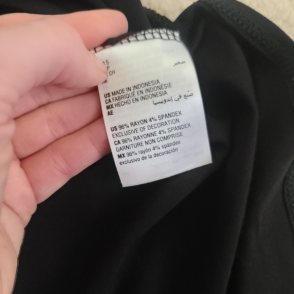 Alfani | Deep Black Satin-Trim Hi-Low Tee - Picture 5 of 7